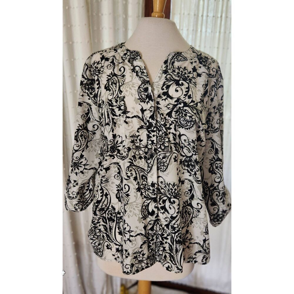 Notations floral, paisley button up blouse  JP